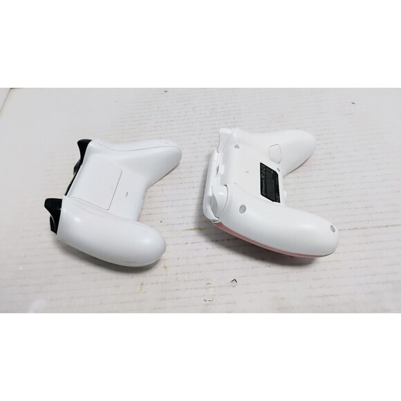 MICROSOFT XBOX ONE OEM & POWERA CONTROLLER LOT OEM WORKS POWERA NOT TESTED - Picture 7 of 9